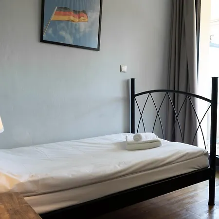 Rentrooms Vendégház 3*