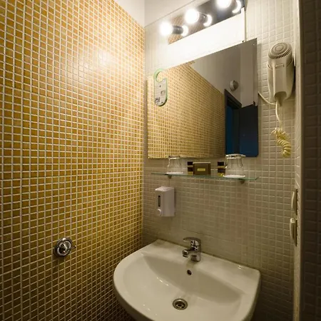Rentrooms 3*
