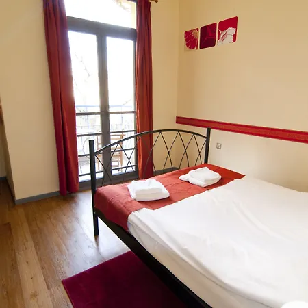 Rentrooms 3*