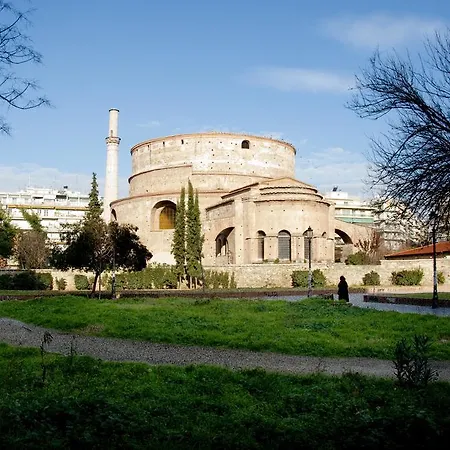 رينتروومز ثيسالونيكي بيت ضيافة 3*