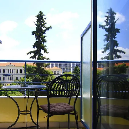 Rentrooms Guest house