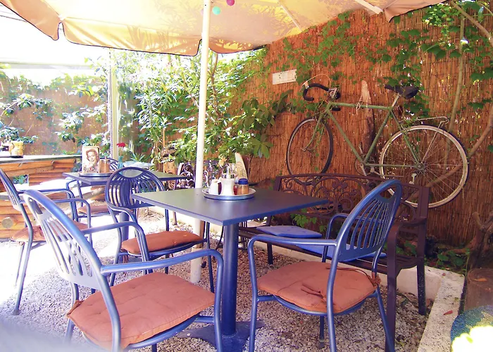 Casa de hóspedes Rentrooms 3*