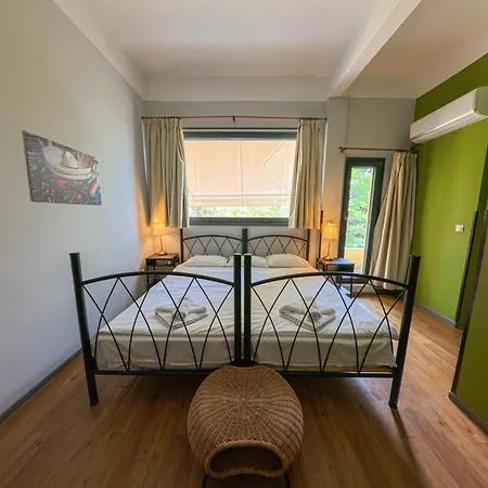 رينتروومز ثيسالونيكي بيت ضيافة سالونيك