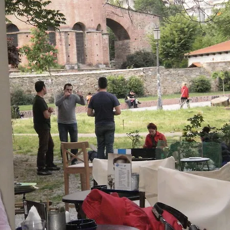 بيت ضيافة رينتروومز ثيسالونيكي 3*