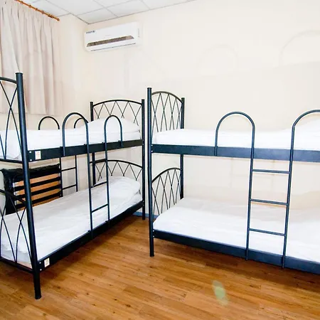 رينتروومز ثيسالونيكي بيت ضيافة 3*