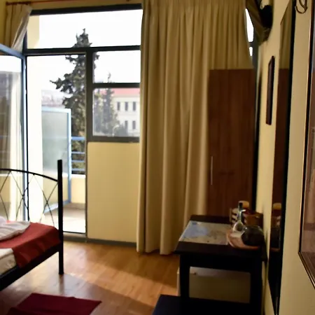 رينتروومز ثيسالونيكي بيت ضيافة سالونيك