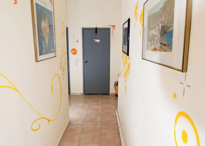 Rentrooms Pensionat 3*